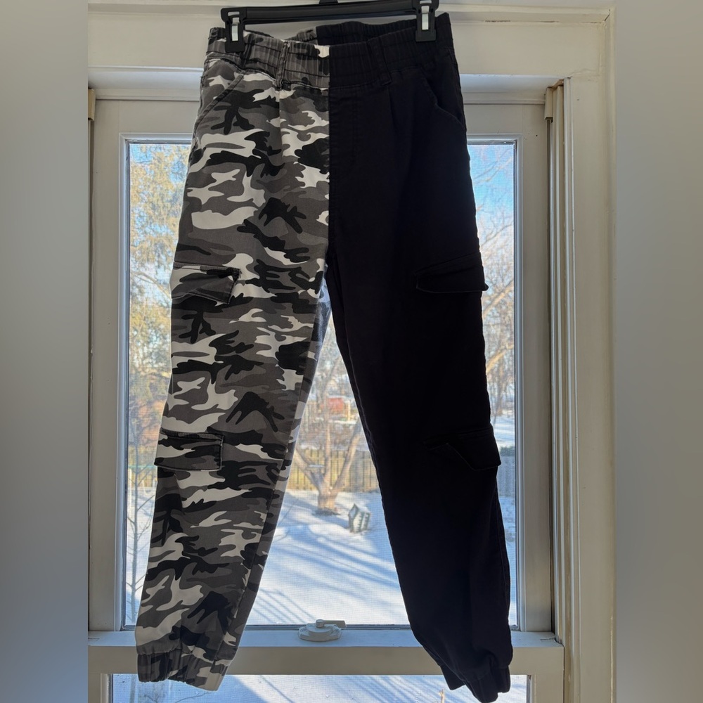 VIP Women’s Black and Camouflage Cargo Pants‎